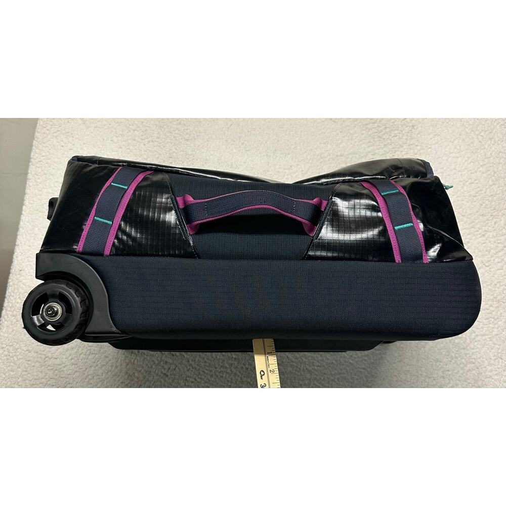 Black Hole Wheeled Duffel 40L Carry On Travel - Picture 2 of 16